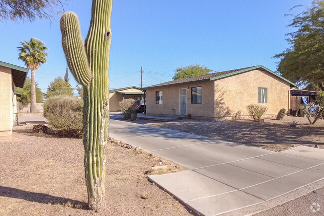 Bungalows can also be found in Dodge Flower Tucson.