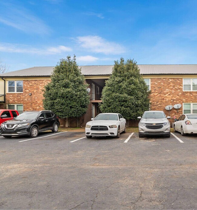 1614 Cypress Dr, Murfreesboro, TN 37130