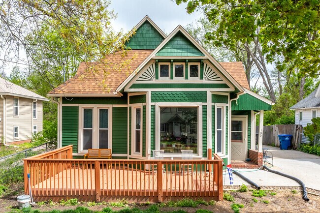 Colorful Craftsman homes can be found in quiet corners of Capitol Park.