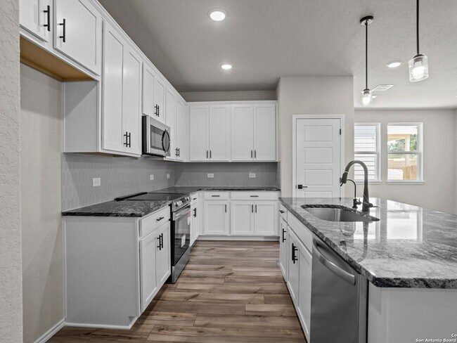 6530 Lowrie, San Antonio, TX 78239 - photo 7