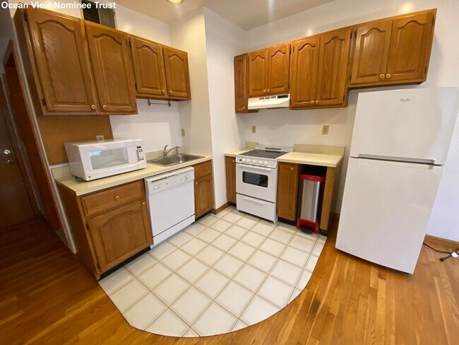 372 North St unit 1, Boston, MA 02113 - photo 2