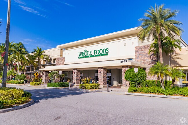 Park Ridge locals can find their organic grocery needs at Whole Foods.