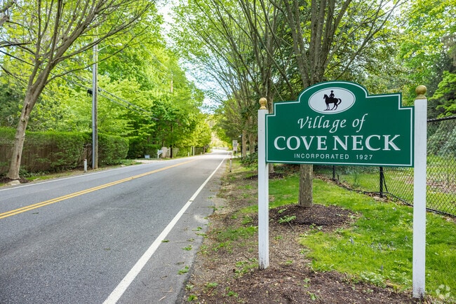 Welcome to the village of Cove Neck in New York.