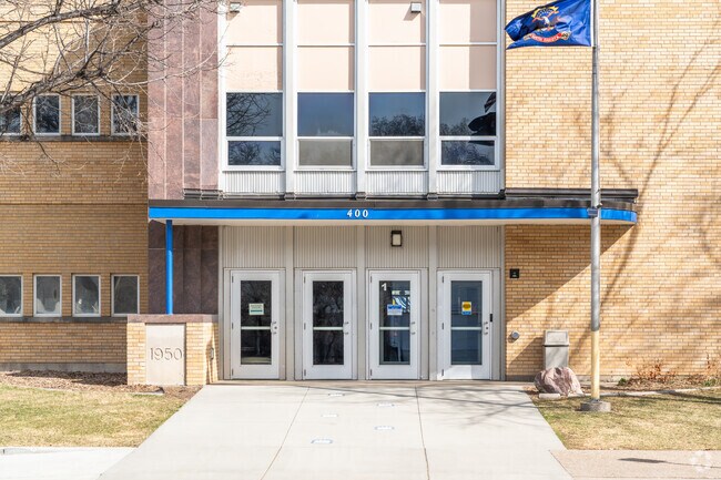 Will-Moore Elementary School has an overall B- rating on Niche.