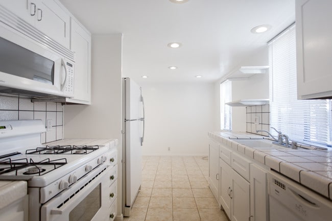 539 Venice Way unit 1, Venice, CA 90291 - photo 6