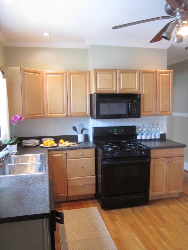 27 Oakwood St unit 2nd Floor, Albany, NY 12208 - photo 5