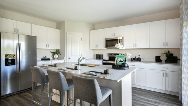 5540 Taverna Loop, Winter Haven, FL 33884 - photo 2