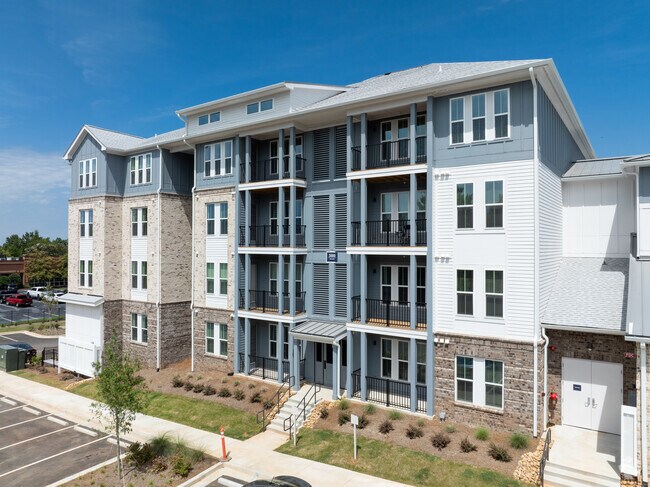 Ellis at Huntcrest, Lawrenceville, GA 30043 - photo 7