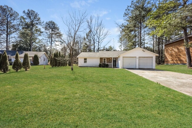 266 Montego Cir, Riverdale, GA 30274 - photo 3