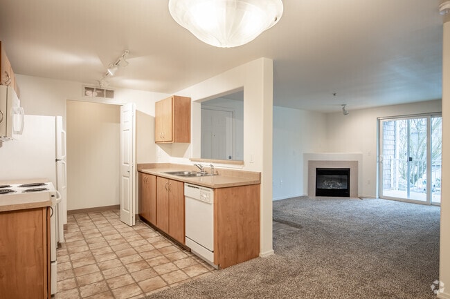 Building 12260 Apt 205