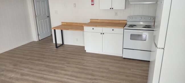 Forestdale Village, Knoxville, TN 37917 - photo 2