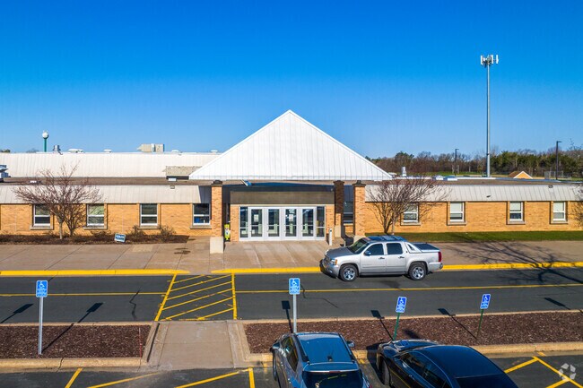 Oak-Land Middle School is a public school located in Lake Elmo, MN.