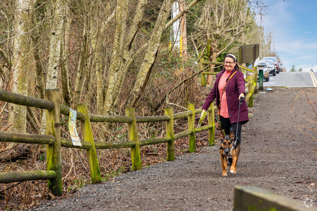 Jasper's Dog Park sits between residential and commercial areas in the Totem Lake neighborhood.