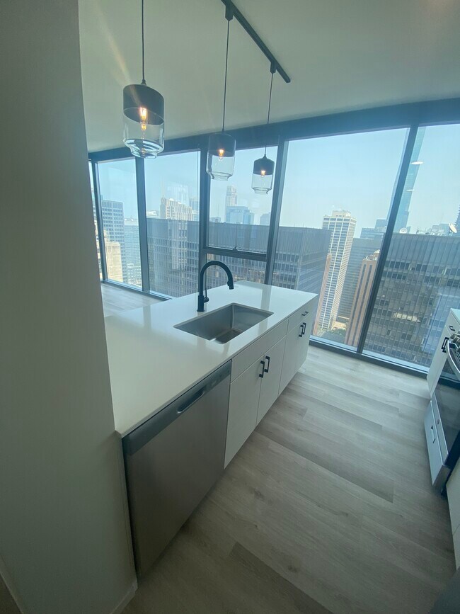 80 E Wacker Place unit 2105, Chicago, IL 60601 - photo 5
