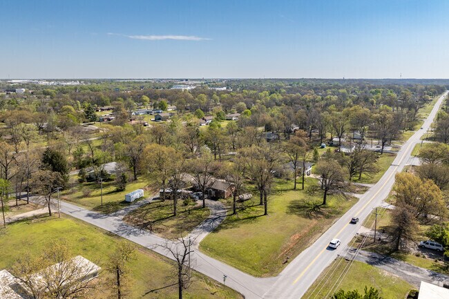 Silver Creek is a serene neighborhood in south east Joplin.