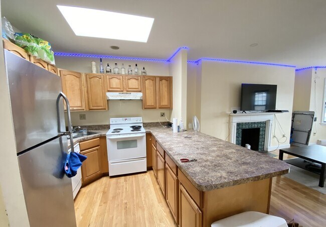 529 Newbury St unit 2, Boston, MA 02215 - photo 4