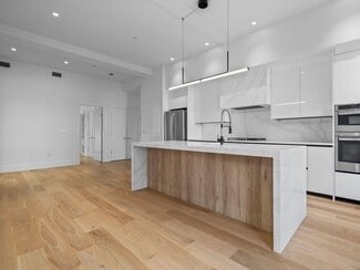 16 Edwards St Unit 1, Quincy, MA 02169