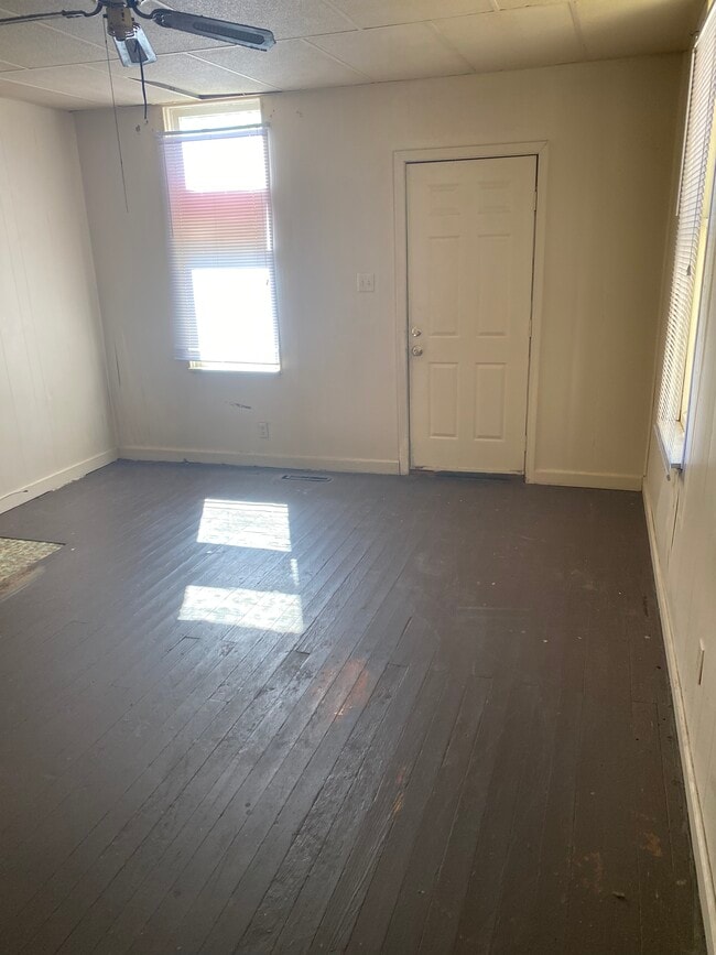 362 E Markison Ave, Columbus, OH 43207 - photo 4