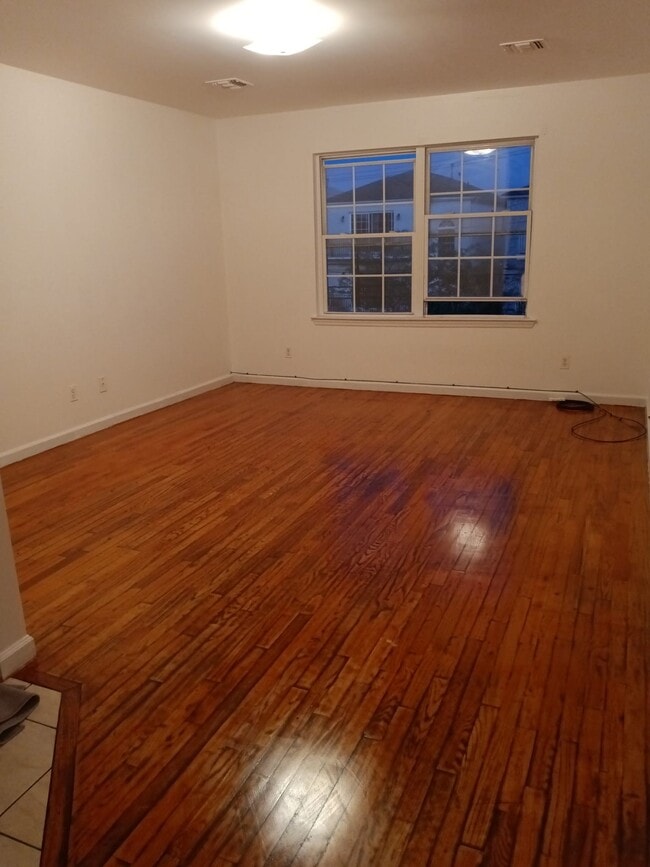 23 High St unit 2nd Floor, Elizabeth, NJ 07202 - photo 2