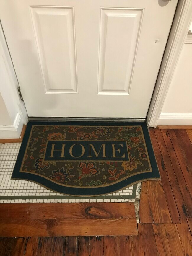 127 N Patterson Park Ave unit Appartement Basement, Baltimore, MD 21231 - photo 2