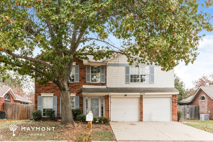 2333 Cromwell Dr, Arlington, TX 76018 - photo 1