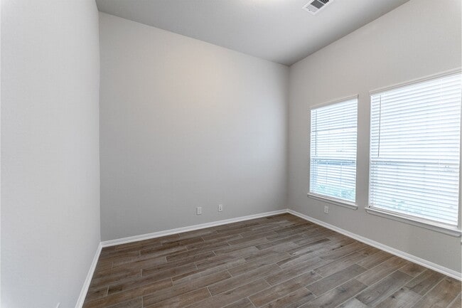 2706 Ruby Laurel Dr, Arcola, TX 77583 - photo 2