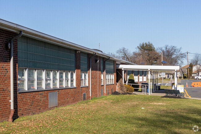 The student-teacher ratio at the Dwight Eisenhower School is 16 to 1.