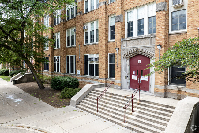William C Goudy Elementary is a great school for kids in the Uptown area.