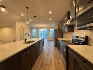 17952 Alicia Ave, Dumfries, VA 22026