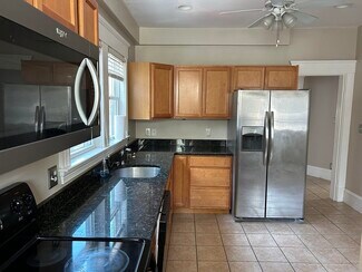 104 W Quincy St Unit 1, Somerville, MA 02144