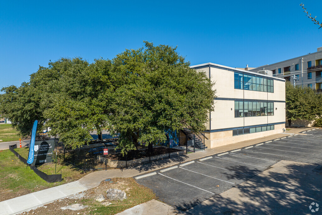 Academy of Thought and Industry in Austin fosters independent thinking in a vibrant community.