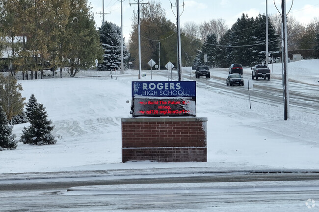 Rogers Middle School has a student-teacher ratio of 34-1.