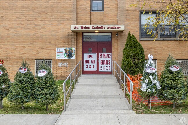 The school’s minority student enrollment is 37.6%.