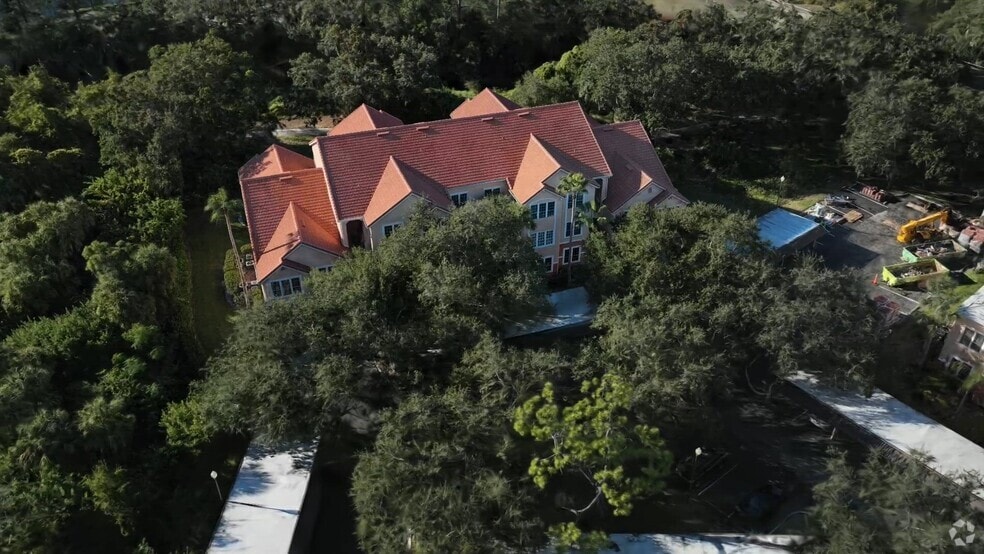 4106 Central Sarasota Pkwy unit 1015, Sarasota, FL 34238 - photo 2