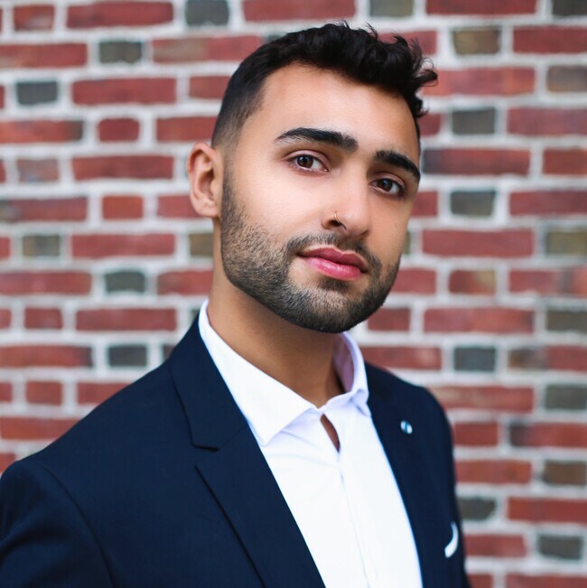 Agent Photo