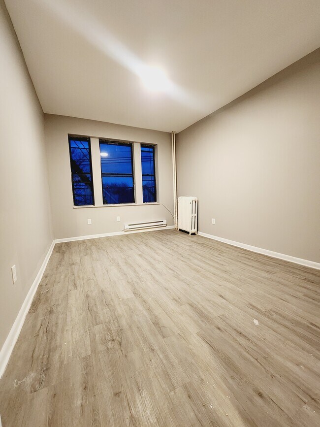 12 Bergen Ave unit 36, Jersey City, NJ 07305 - photo 5