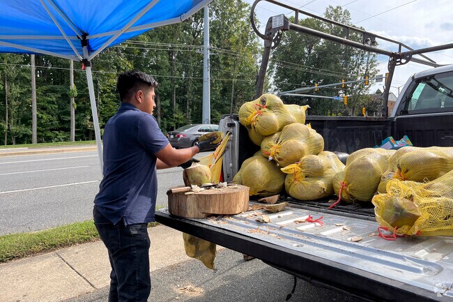Local vendors around Powells Creek offer fresh produce and goods.