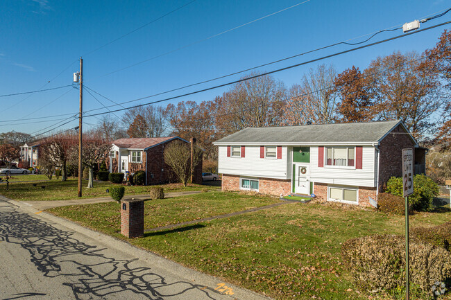 Many split-level homes can be found throughout New Stanton.