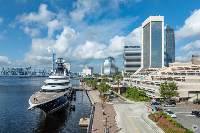 Saint Nicholas is just across the river to beautiful downtown Jacksonville.