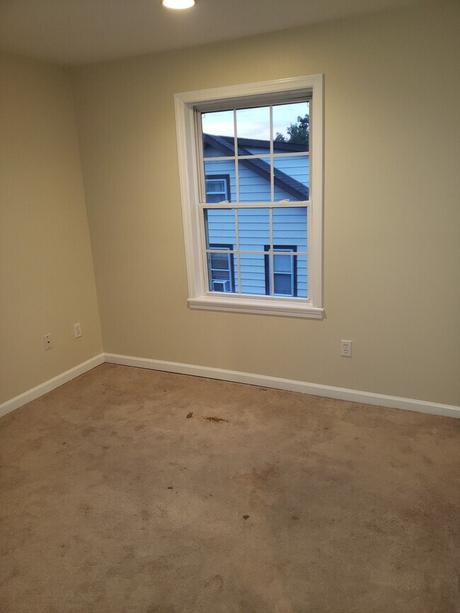 9 Cottage Plaza unit 2, Bloomfield, NJ 07003 - photo 6