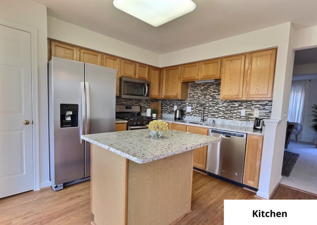 6348 Field Flower Trail unit UL 1, Centreville, VA 20121 - photo 6