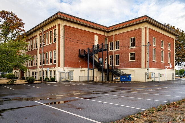 Students and teachers love Central Elementary School in Albany, Oregon.