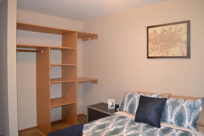 Campus Park, Duluth, MN 55811 - photo 4