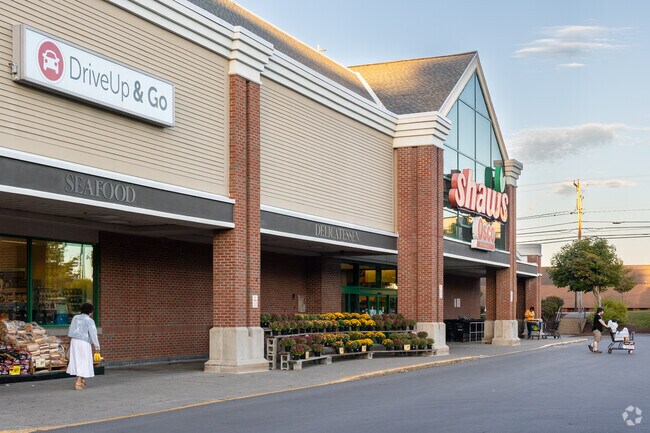 Fairmount residents enjoy the convenience of shopping at Shaw's grocery store.