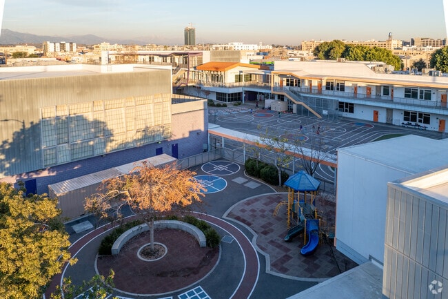 Para Los Niños Charter Middle School home for kids up to eighth grade.