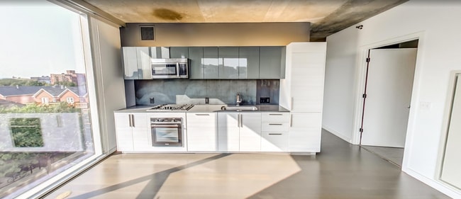 1158 N Howe St, Chicago, IL 60610 - photo 3