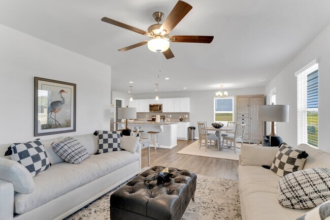 403 Dartmoor Ln, Raeford, NC 28376 - photo 4