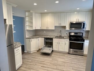 804 Hidden Village Dr, Perth amboy, NJ 08861