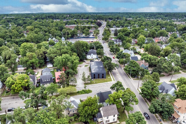 Wide streets with grassy medians give Edison a spacious feel in Kalamazoo.