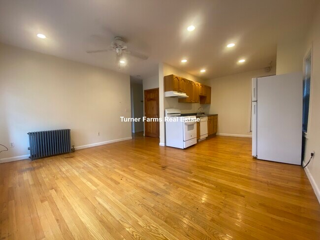 14 Alberta Terrace unit 2, Cambridge, MA 02140 - photo 7